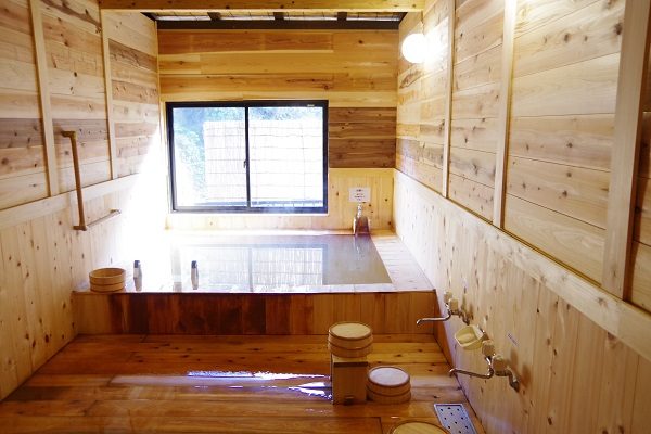 群馬県南牧村 秘湯 共同浴場 星尾温泉 木の葉石の湯