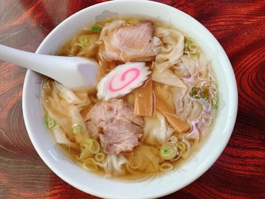 群馬県館林市高根町 やまや食堂 メニュー 五目ラーメン カレーラーメン ワンタンメン