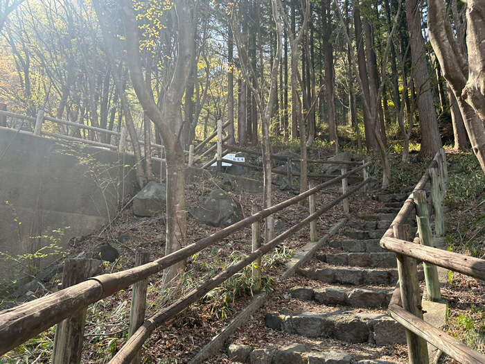 群馬県北群馬郡吉岡町上野田 船尾滝 ふなおたき 名瀑 駐車場 通行止め 崩落 行き方 ハイキングコース 写真