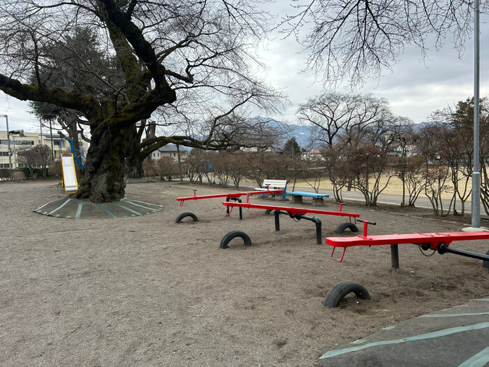 群馬県沼田市西倉内町594 沼田公園 桜 遊び場 水遊び 遊具 動物 広場 トイレ アクセス 行き方 駐車場