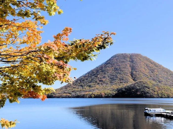 群馬県 湖 おすすめ 秘境 エメラルドグリーン