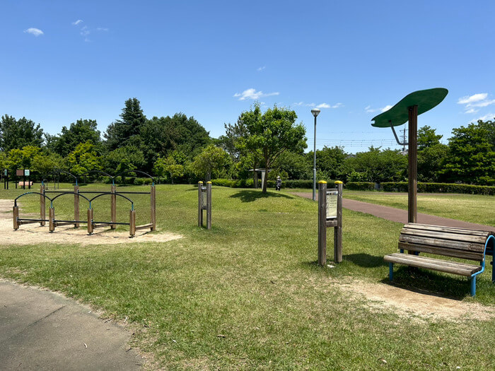 群馬県伊勢崎市連取本町1 伊勢崎西部公園 犬 アクセス 駐車場 噴水時間 写真 トイレ 行き方 評判 レビュー