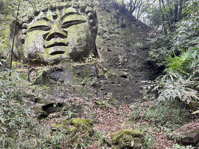 長厳寺 磨崖仏 大仏 B級スポット 珍スポット 群馬県甘楽郡甘楽町小幡1926 アクセス 行き方 駐車場 トイレ