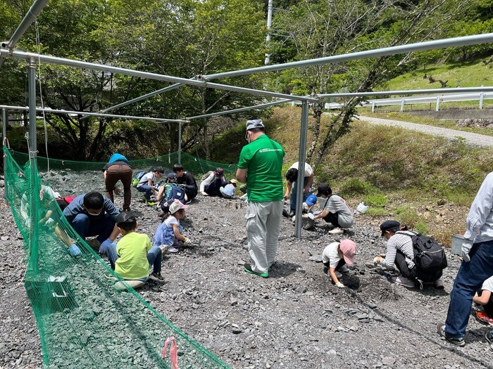 神流町恐竜センター体験イベント化石さがし体験 神流町恐竜センター 群馬県多野郡神流町大字神ヶ原51-2 アクセス 行き方 駐車場 トイレ