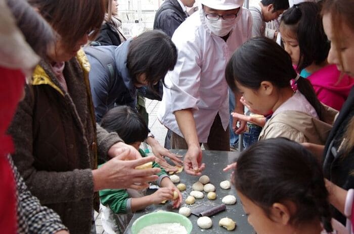 第10回高崎菓子まつり2024 高崎市の旧市庁舎跡地もてなし広場 群馬県高崎市高松町1番地 アクセス 行き方 駐車場 トイレ