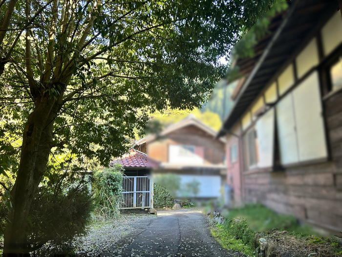 阿弥陀三尊像画像板碑 群馬県多野郡神流町柏木字中間戸107 群馬県指定重要文化財 アクセス 行き方 駐車場 トイレ