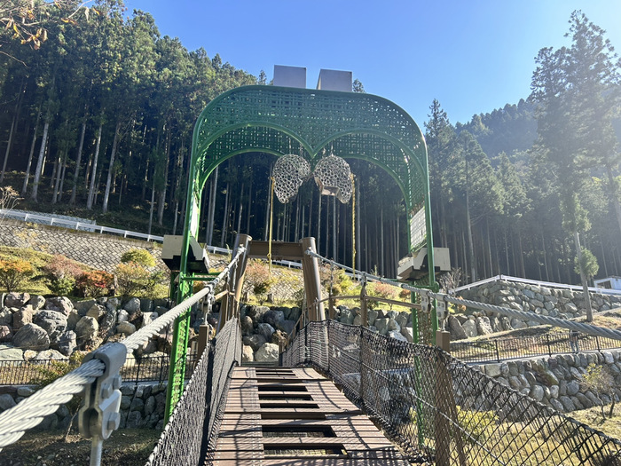 万葉大吊橋 群馬県多野郡神流町黒田742-1-1 道の駅万葉の里 アクセス 行き方 駐車場 トイレ