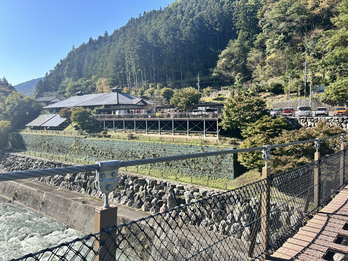 万葉大吊橋 群馬県多野郡神流町黒田742-1-1 道の駅万葉の里 アクセス 行き方 駐車場 トイレ